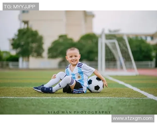 小小足球员的成长之路：培养宝宝的运动天赋与团队精神